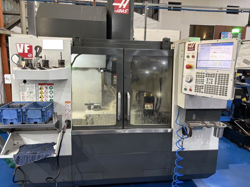 Centro de Usinagem Vertical HAAS VF-2-SE