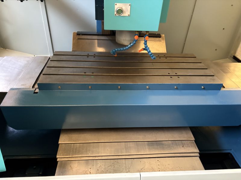 Centro de Usinagem Vertical FEELER FV1000