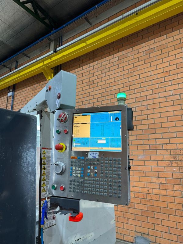 Centro de Usinagem Vertical HAAS VF-9