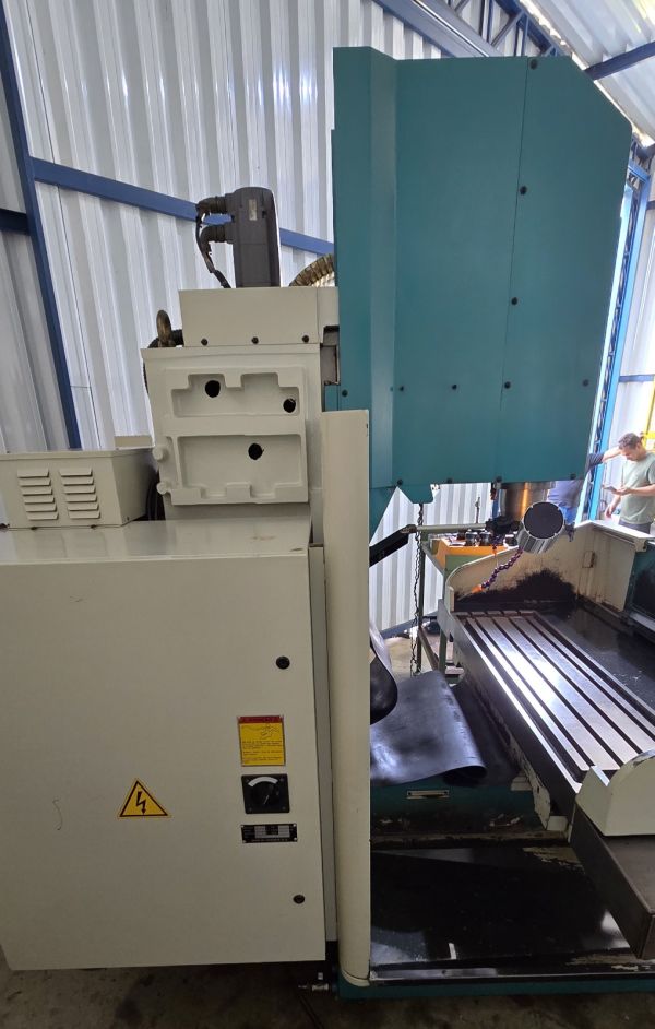 Fresadora CNC SINITRON B5NX