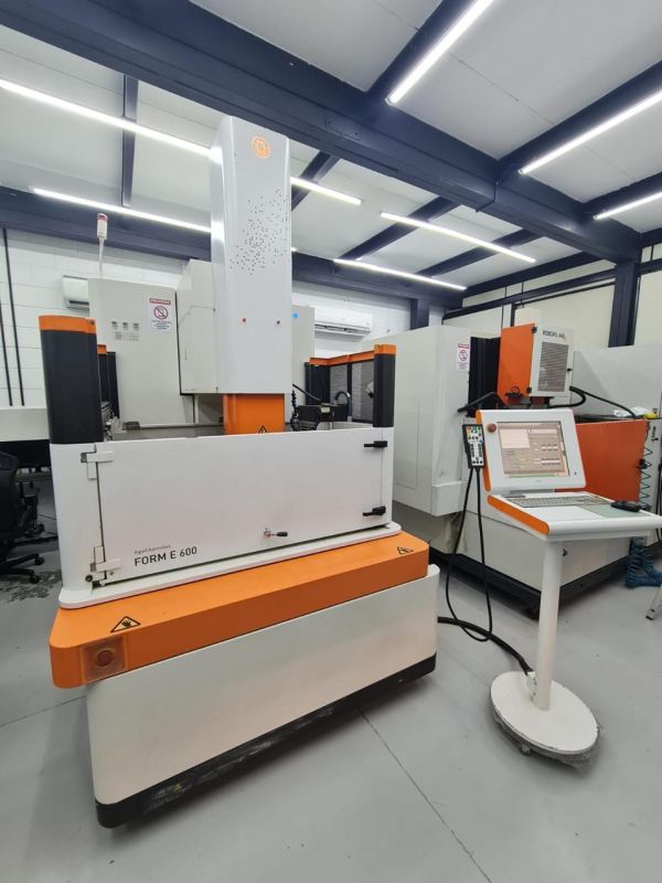 Eletroerosão por Penetração CNC CHARMILLES FORM E 600