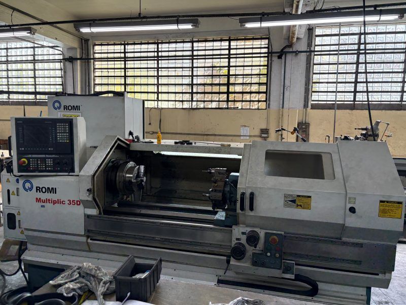 Torno CNC ROMI MULTIPLIC 35D