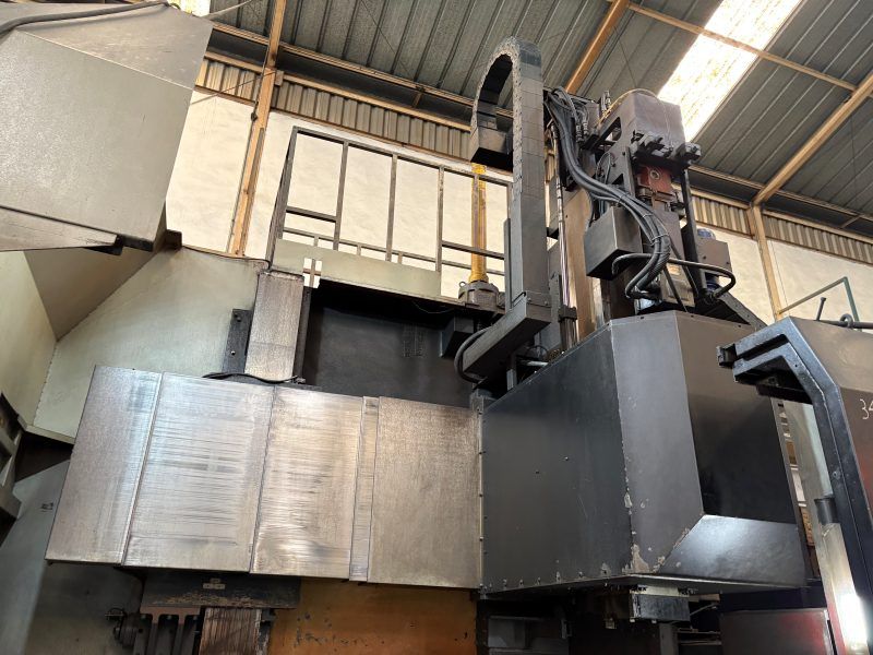 Torno Vertical CNC YU SHINE VL1600 ATC