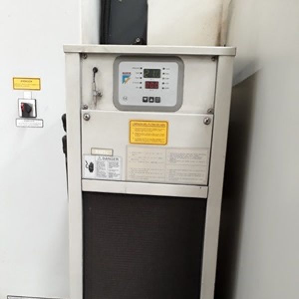 Centro de Usinagem Vertical MIKRON VCE-1400+ Pro
