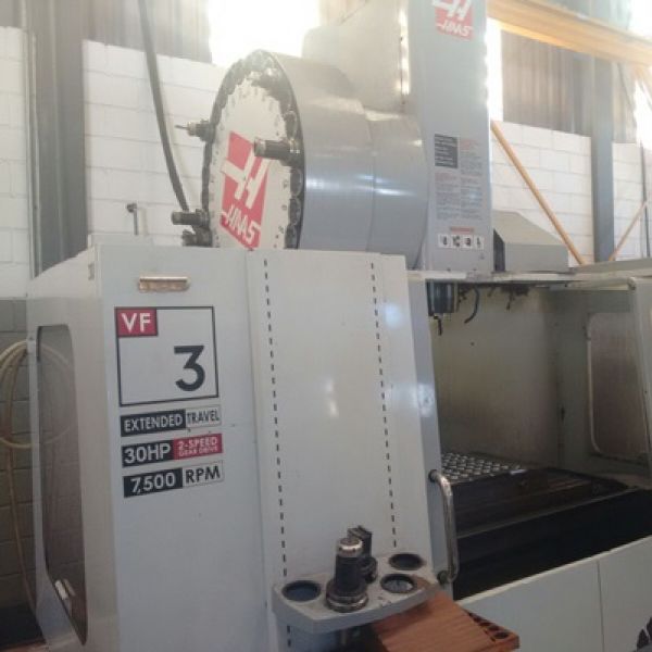 Centro de Usinagem Vertical HAAS VF-3YT/50