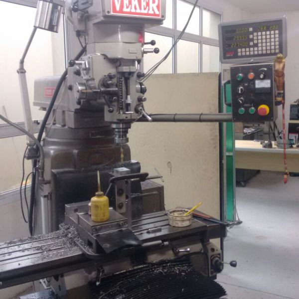 Fresadora Ferramenteira VEKER 430I