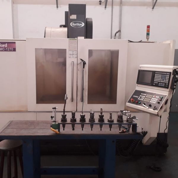 Centro de Usinagem Vertical HARTFORD VMC 1270