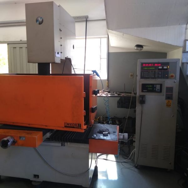 Eletroerosão por Penetração ENGEMAQ EDM900 NC