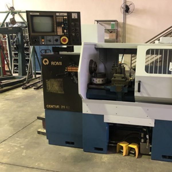 Torno CNC ROMI CENTUR 35III