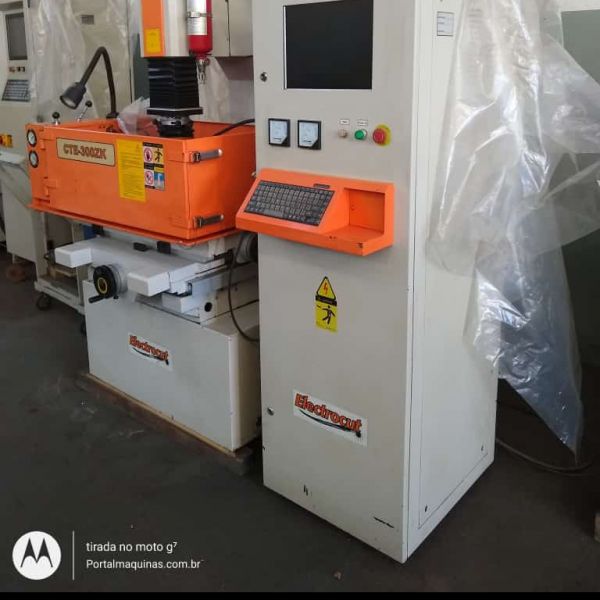 Eletroerosão por Penetração ELETROCUT CTE-300ZK