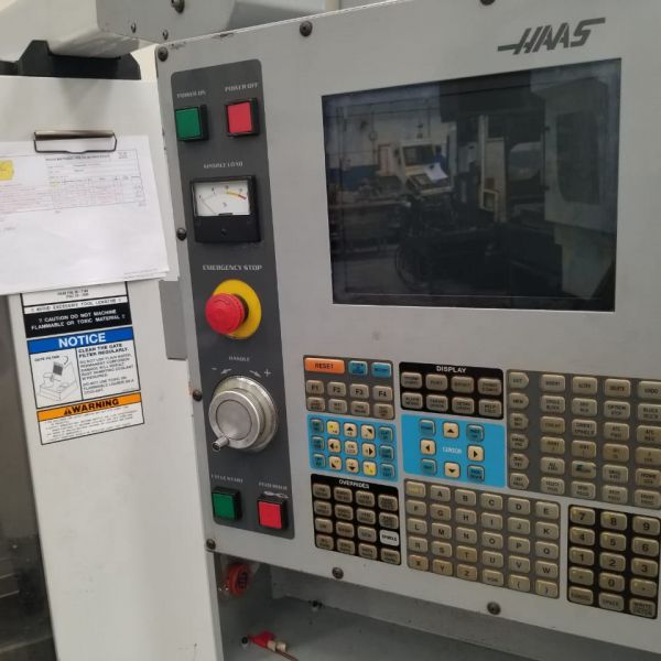 Centro de Usinagem Vertical HAAS VF-3