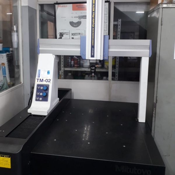 Tridimensional MITUTOYO CRYSTA-PLUS M-574
