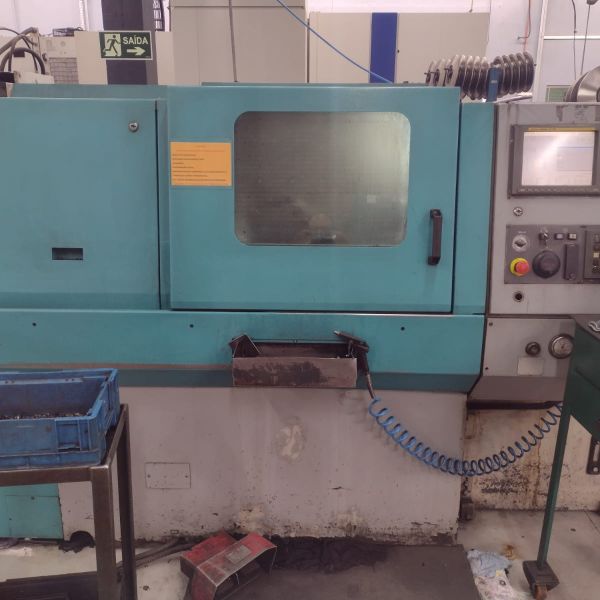 Torno CNC INDEX MC200