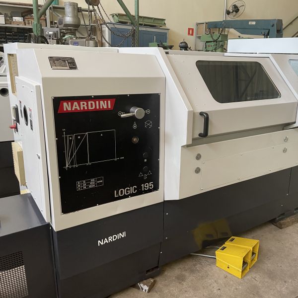Torno CNC NARDINI LOGIC 195