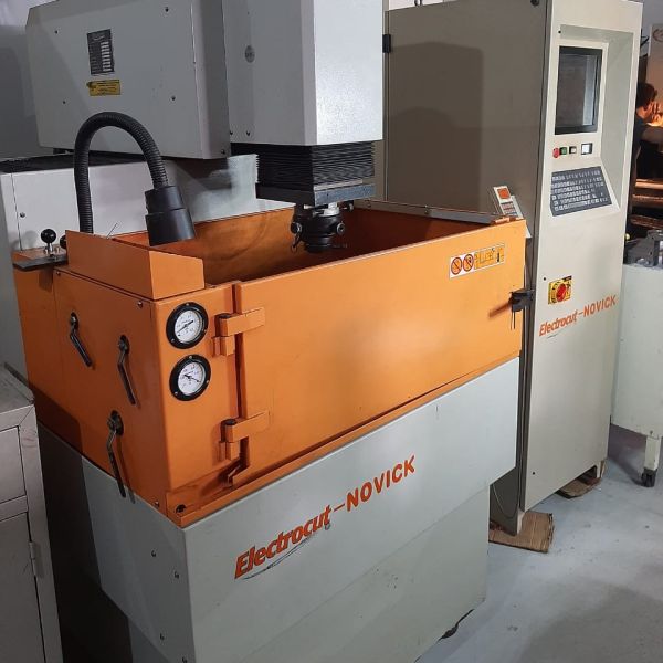 Eletroerosão por Penetração ELECTROCUT NOVICK AF10