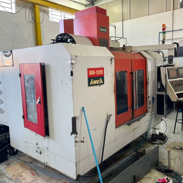 Centro de Usinagem Vertical AWEA BM1020