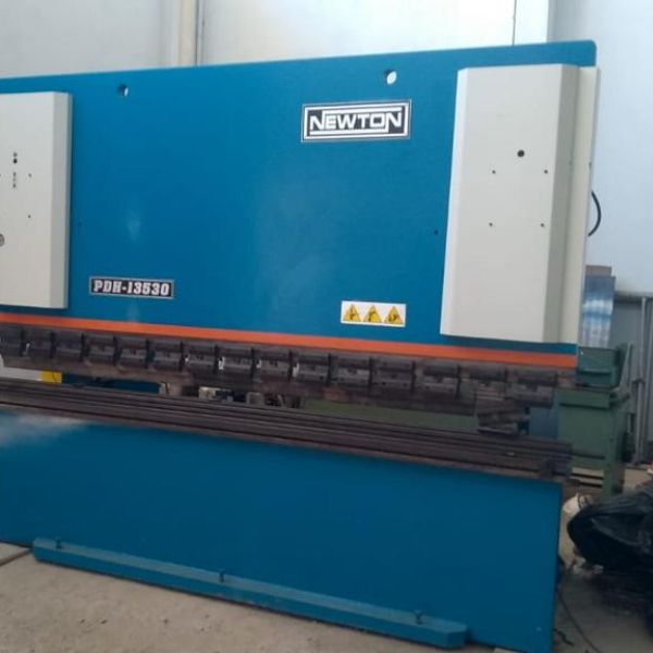 Dobradeira CNC NEWTON PDH13530II