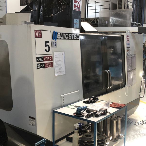 Centro de Usinagem Vertical HAAS VF5