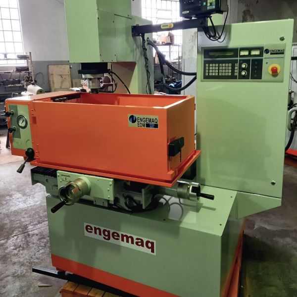 Eletroerosão por Penetração ENGEMAQ EDM 440NC