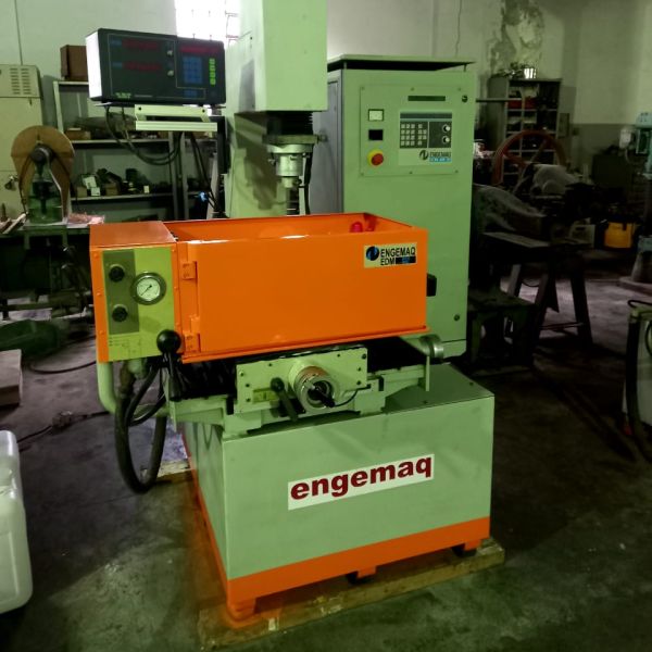 Eletroerosão por Penetração ENGEMAQ EDM 440NC