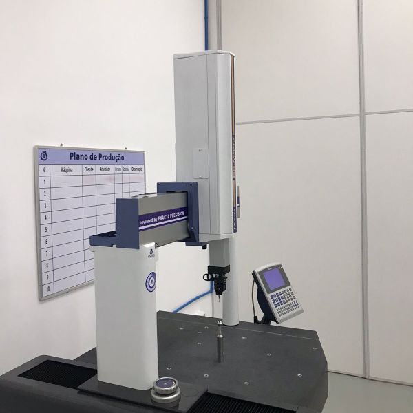 Tridimensional MITUTOYO BR-M443 com painel QM-DATA