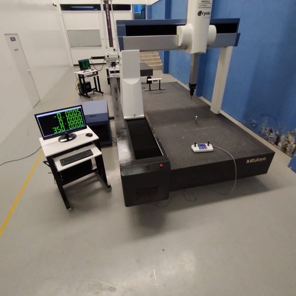 Tridimensional MITUTOYO CRT-AC123010