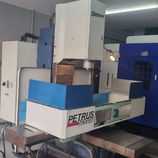 Fresadora CNC PETRUS 50100