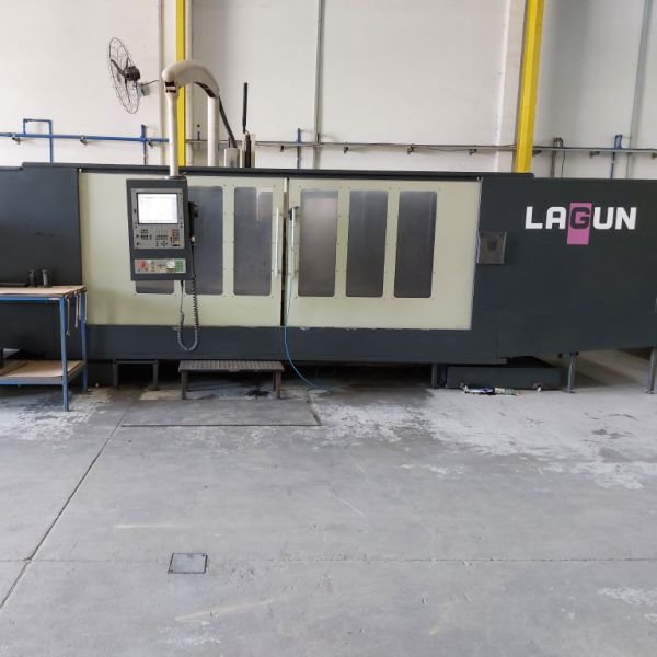 Fresadora banco fixo CNC LAGUN FBF-2600