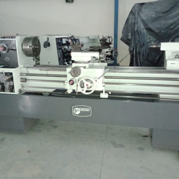 Torno Mecânico NARDINI 300III