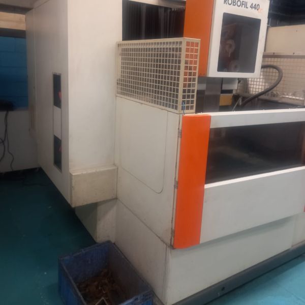 Eletroerosão a Fio CHARMILLES ROBOFIL 440