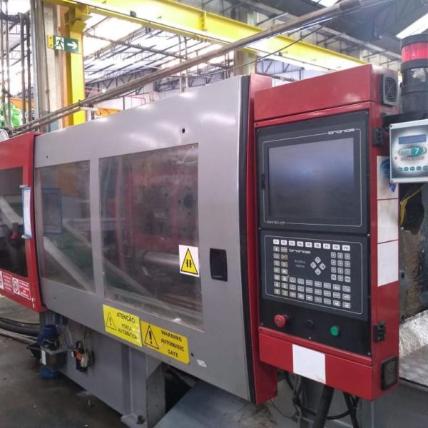 Injetora de Plástico ITALTECH IMPETUS 250/1700
