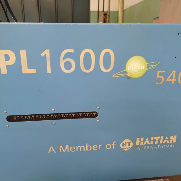 Injetora de Plástico HAITIAN TIANJIAN PLUTÃO PL1600