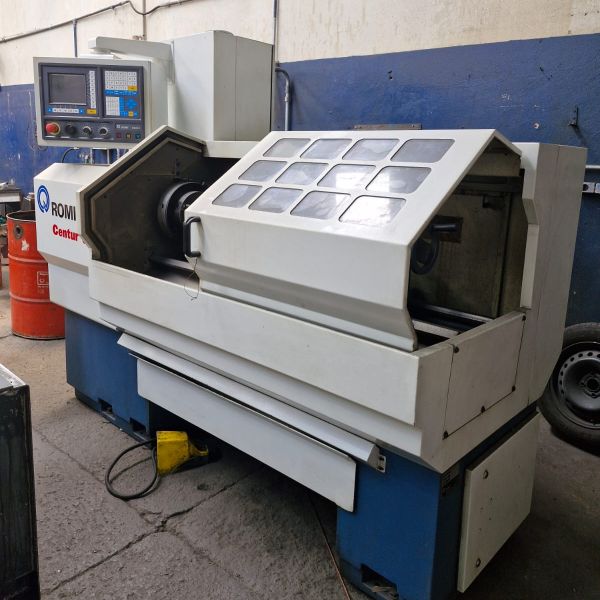 Torno CNC ROMI CENTUR 30D