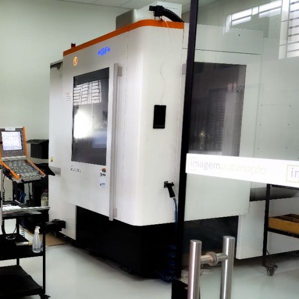 Centro de Usinagem Vertical 5 Eixos GF MIKRON MILL E 700