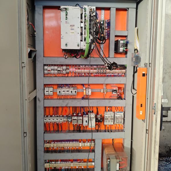 Mandrilhadora Universal WOTAN B-105
