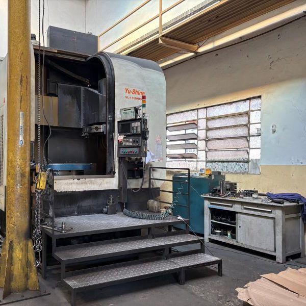Torno Vertical CNC YU SHINE VL1100HRP